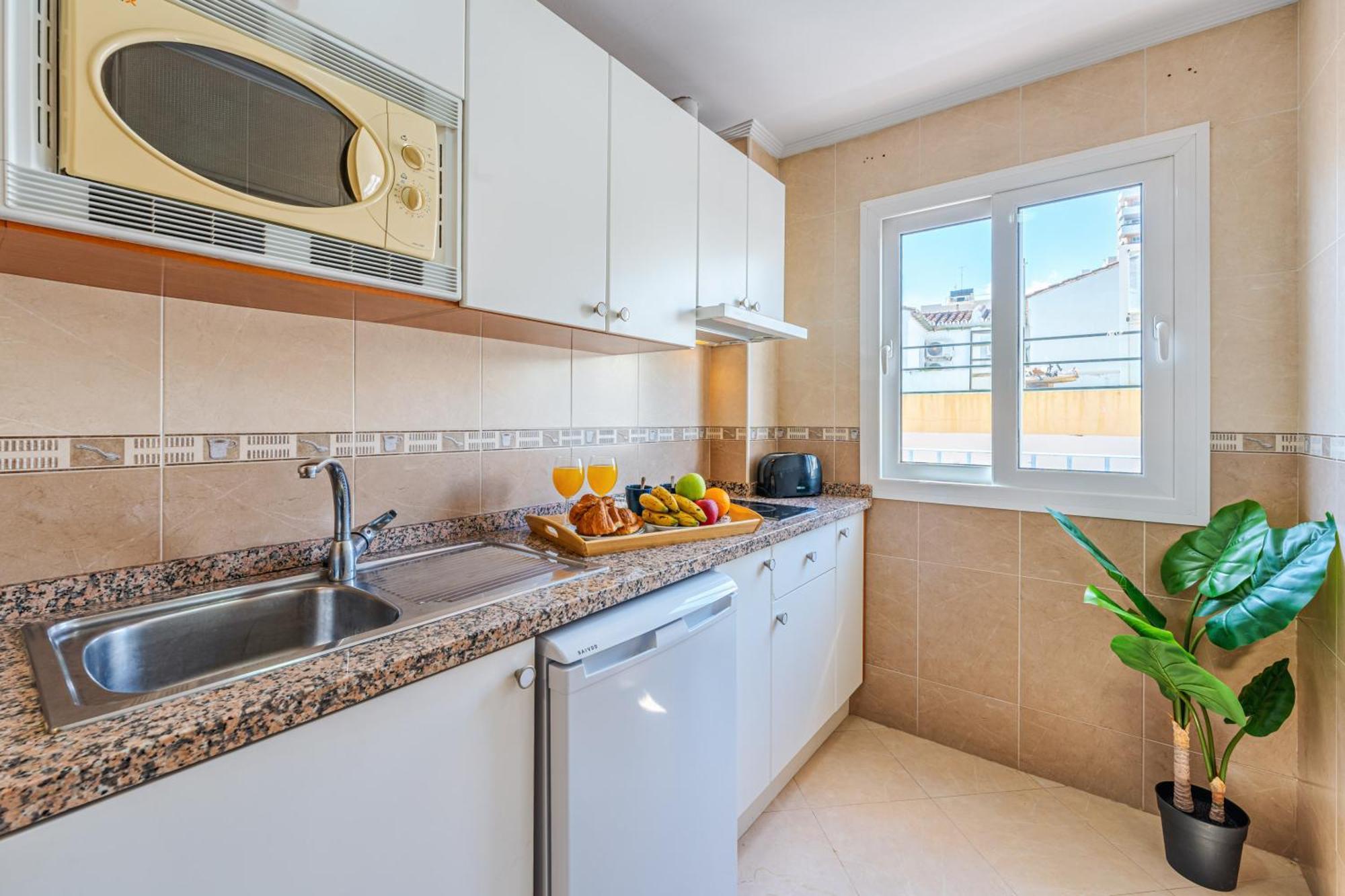 Carihuela - Beach & Sun Torremolinos Ngoại thất bức ảnh