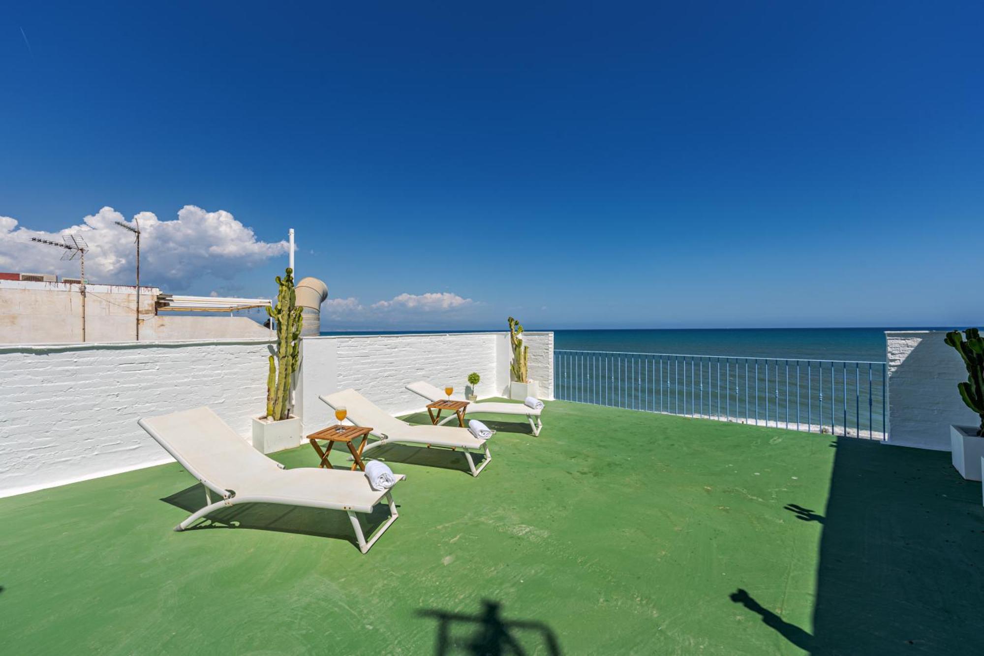 Carihuela - Beach & Sun Torremolinos Ngoại thất bức ảnh